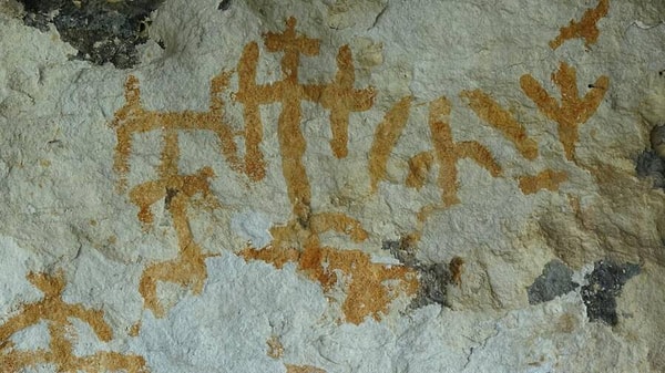 Anadolu’daki sembolik anlatım tarzı Avrupa’daki çağdaş mağara sanatından belirgin çizgilerle ayrılıyor