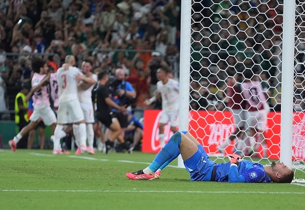 İki devin elenmesi yeni çözümler arattı.