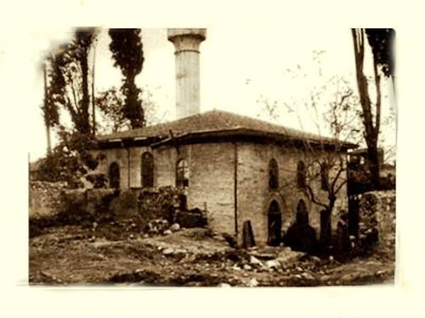 4. Oruç Gazi Camii ve Külliyesi
