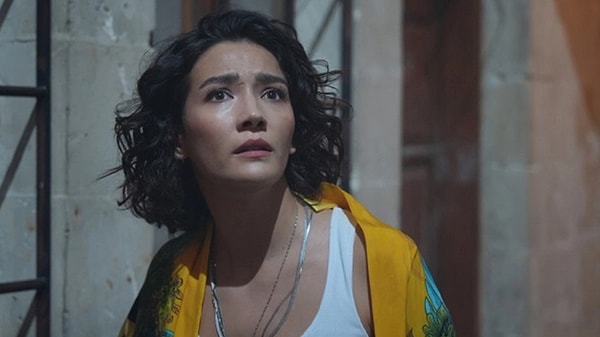 NOW'da ekrana gelen Halef: Köklerin Çağrısı'nda Melek'e hayat veren Aybüke Pusat'ın vedası gündeme bomba gibi düşmüştü.
