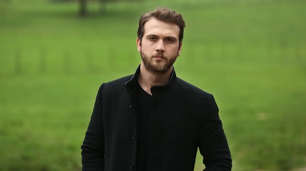 Show TV'nin final yapan Deha dizisinin başrolü Aras Bulut İynemli'nin yeni dizisi uzun süredir merak ediliyor.