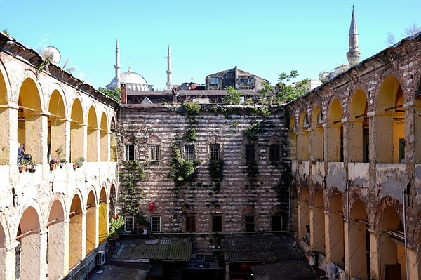 Estetik mimarisiyle dikkat çeken han dizi sektörünün ve sinemacıların uğrak noktası haline geldi