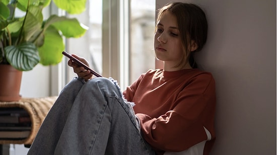 4 Zodiac Signs Most Prone to Silent Burnout