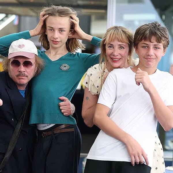 Roughly a month ago, the moment that had been anticipated for years finally happened. This time, Julie Depardieu and Philippe Katerine were not alone.