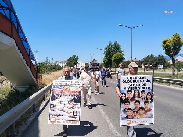 Başka acılı aileler de adalet arayışına güç veriyor.