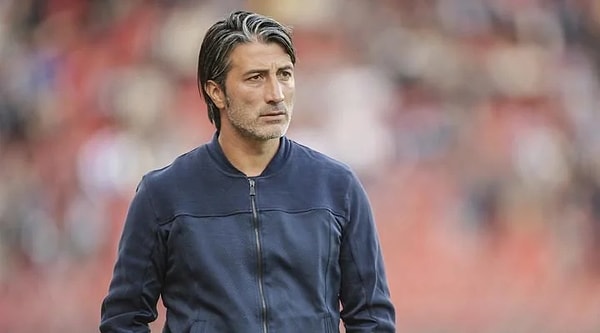 Murat Yakın, İsviçre ile tarih yazıyor.