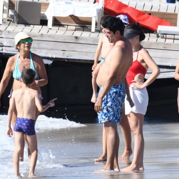 Spotted on vacation in Bodrum... Burak Özçivit's transformation has become the talk of social media!