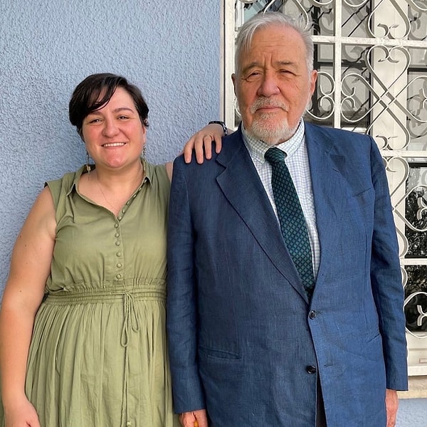 Tepkilerin ardından Tuna Ortaylı açıklama yaptı. "Babamın sadece İstanbul'da kapatılması gereken 7 tane evi var..."
