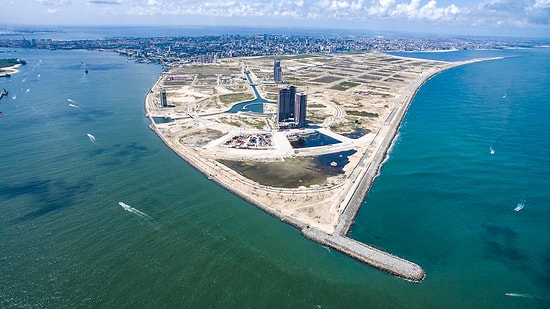Massive New City Being Built in the Middle of the Ocean by Dredging Deep Sea Sand