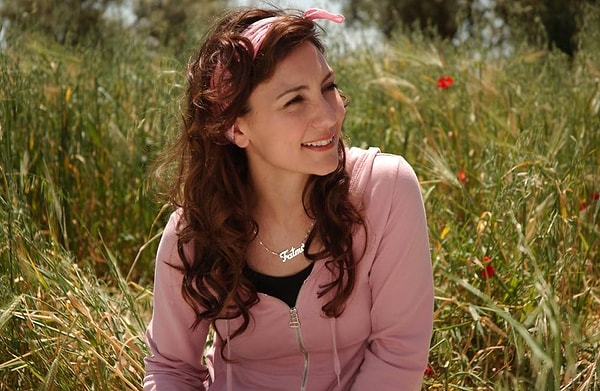 Özlem Tekin sadece şarkıcı olmadı, oyunculuk da yaptı!