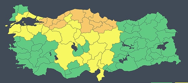 Meteoroloji alarm seviyesini turuncuya çıkardı. 35 kente yağış uyarısı yapıldı.