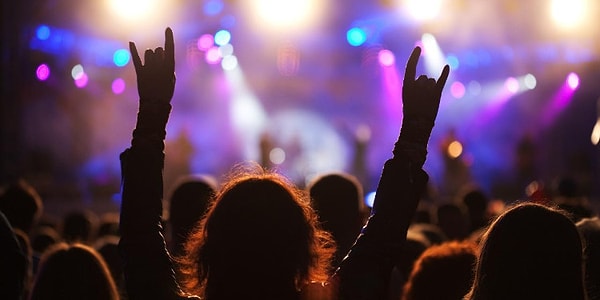 Z kuşağının hislerine, sokak kültürüne ve hızlı yaşam temposuna hitap eden bu tarz; agresif beat'leri, akılda kalıcı nakaratları ve sosyal medyaya uygun kısa formatlarıyla piyasanın en güçlü aktörü haline geldi.