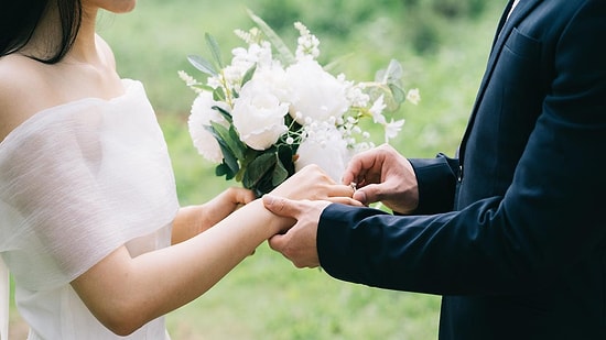 Relationship Expert Explains: Sex Is Not the Main Thing Keeping a Marriage Alive