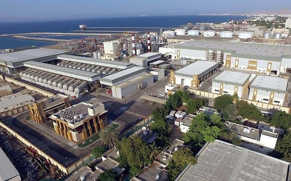 Deniz suyunu taşımak için dört dev boru döşeniyor