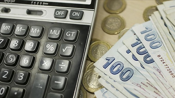 Emekli maaşı geç bağlanınca mahkemenin yolunu tuttu.