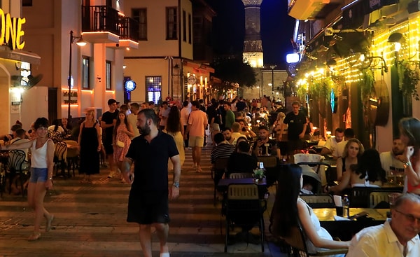 The district, home to roughly 600 people, hosts 50,000 individuals during the night.