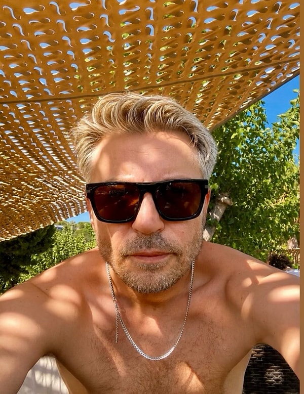 Tolga Güleç, in his most recent social media post, revealed that he has decided to part ways with the dark hair that he has been synonymous with for years.