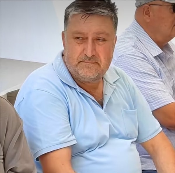 Geçtiğimiz günlerde Çocuklar Duymasın dizisinin yaratıcısı Birol Güven, annesini son yolculuğuna uğurladı.
