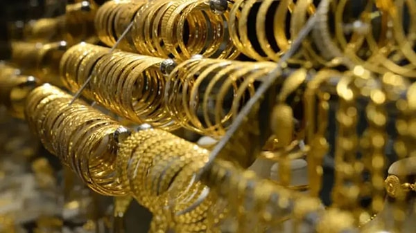 Why did gold prices rise?