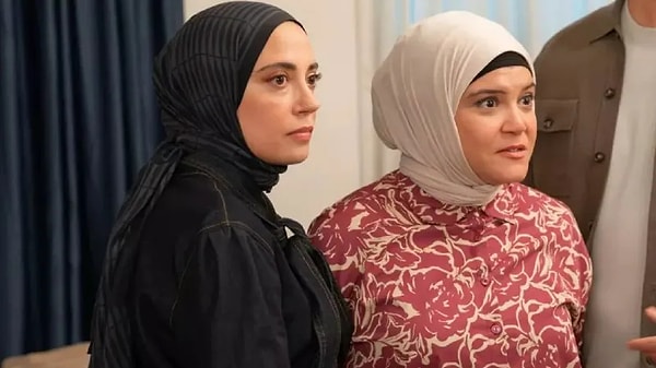 Show TV'nin fenomen dizisi Kızılcık Şerbeti'nde 5. sezon öncesi yaşanan peş peşe ayrılıkların ardından bu kez final iddiası gündeme geldi.