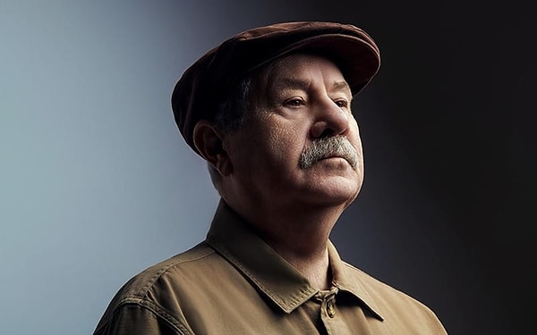 2. Bülent Ortaçgil - Kadın Sesi Değmiş Şarkılar