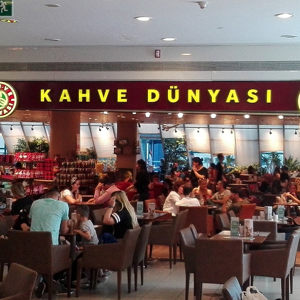 Altınkılıç, Kahve Dünyası'nı Türkiye'nin en tanınan yerli kahve zincirlerinden birine dönüştürdü.