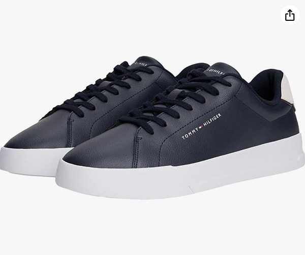Tommy Hilfiger’ın birinci sınıf malzeme kalitesini her adımda hissedebilirsiniz.