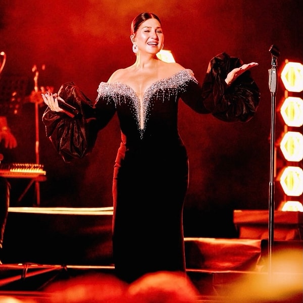 According to Müge Dağıstanlı, Sibel Can has made a new decision about her stage performances!