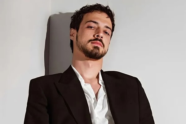 Son olarak Kuruluş Orhan dizisinde seyirci karşısına çıkan Mert Yazıcıoğlu'nun yeni projesi merak ediliyordu.