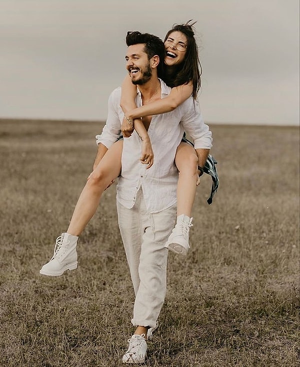 Magazin dünyasının en örnek ve gözde çiftleri arasında gösterilen oyuncu Deniz Baysal ile müzisyen Barış Yurtçu'nun yedi yıllık evliliği çatırdadı.