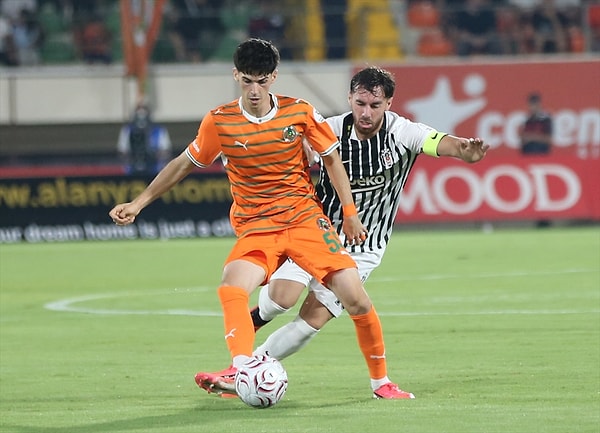 İlk yarıda gol sesi çıkmadı.