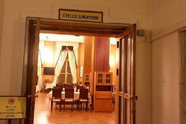 Meclis'te yemekler ne kadar?