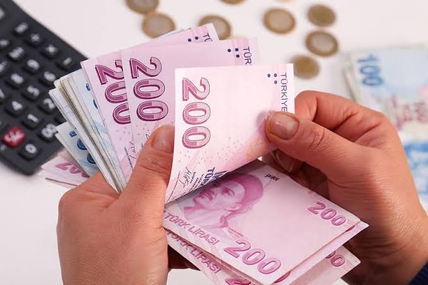 Türkiye'nin enflasyonla mücadele sürecinde dar gelirli vatandaşların alım gücünü korumak ve devlet desteklerini daha verimli hale getirmek amacıyla sosyal yardımlarda köklü bir yapısal dönüşüme gidiliyor.
