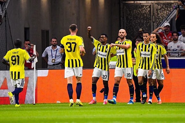 Fenerbahçe, tam 18 yıl sonra Şampiyonlar Ligi’ne dönerek tarih yazdı!