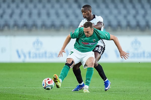 İlk yarıda gol sesi çıkmadı.