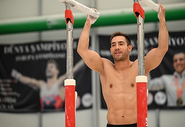 10. Seni örnek alan genç bir sporcuya, sadece jimnastik için değil hayat yolculuğu için vereceğin en önemli tavsiye ne olurdu?