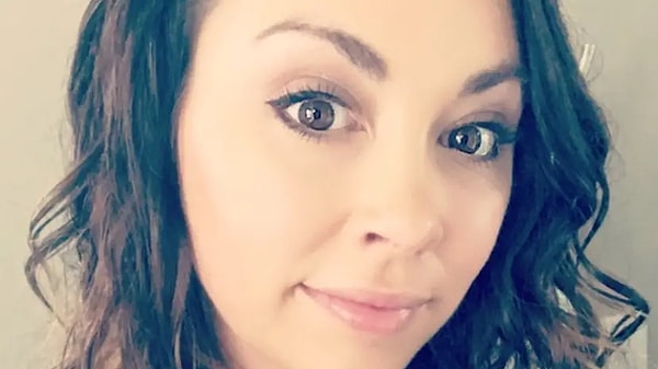 ABD'nin Idaho eyaletinde yaşayan 41 yaşındaki Sarah Koseki, yıllarca göz makyajını temizlemeden uyumasının ardından ciddi bir göz rahatsızlığıyla karşı karşıya kaldı.