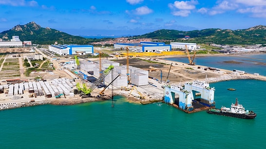 China Sinks Giant Concrete Blocks to Build 119,000-Ton Wall Under the Sea