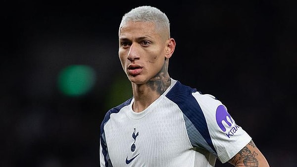According to information shared by world-renowned journalist Fabrizio Romano, the 29-year-old Brazilian striker has accepted the attractive offer presented by Trabzonspor.