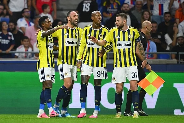 Claude: Fenerbahçe 2-1 Beşiktaş