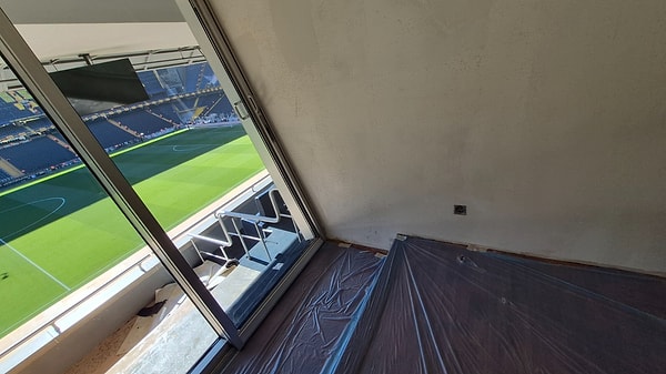 Fenerbahçe ile Beşiktaş arasında oynanan derbide Acun Ilıcalı’nın locasıyla ilgili yaşanan kriz yeniden gündeme geldi.