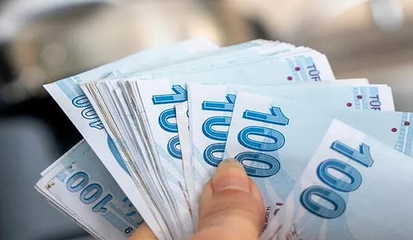 OVP'de yıl sonu enflasyon tahmininin yüzde 28,4'e çıkması, 2027 ocak zammının hesabını baştan yazdırdı.