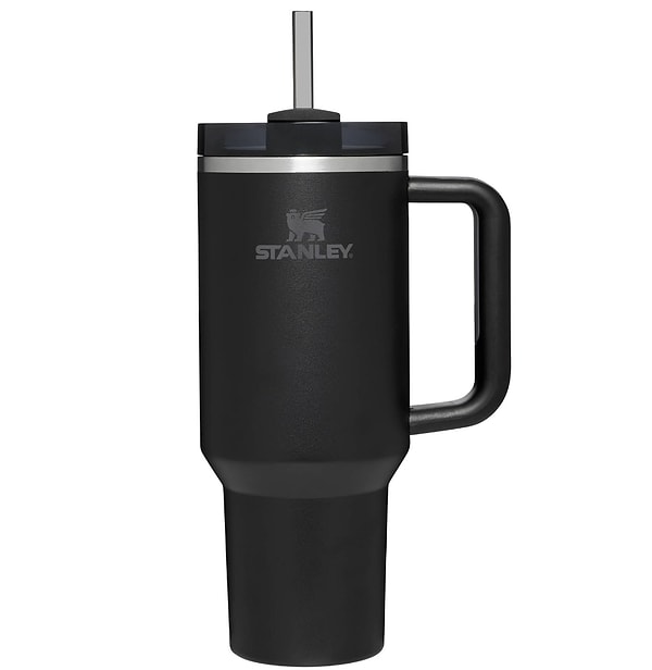 Stanley Quencher H2.0 1.18 L pipetli termos bardak çok satanlarda 1. sırada!