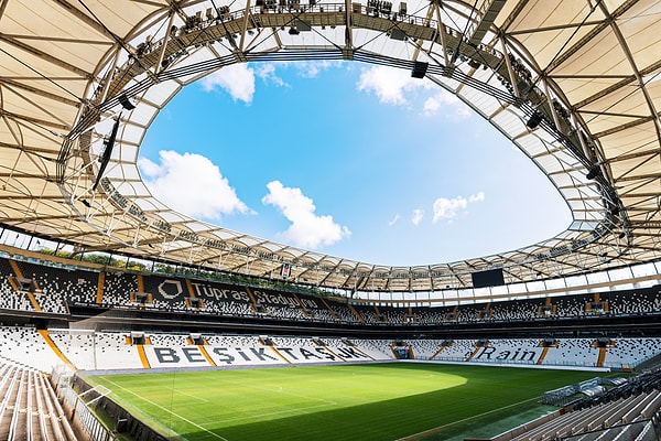 Çocukluk Aşkı Beşiktaş'a Yaklaşık 30 Milyon Euroya Dönen Kaptana Tam Destek