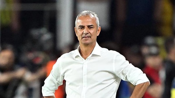 Kartal, Roma maçında 1-1'lik sonuç devam ederken tribünden kafasına su şişesi geldiğini söyledi.