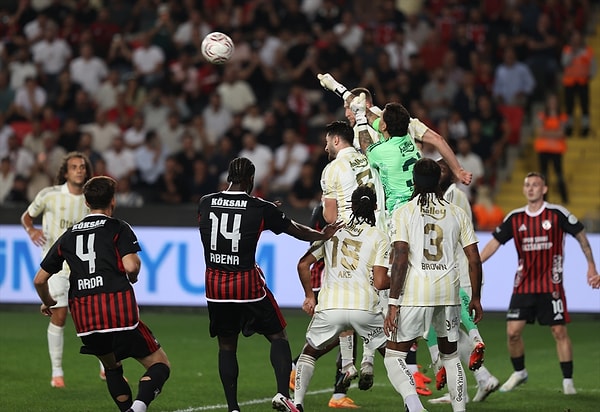 Deplasmanda 0-0 berabere kaldı.