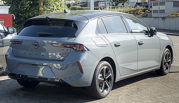 Altıncı Sıradaki Vauxhall Aslında Opel