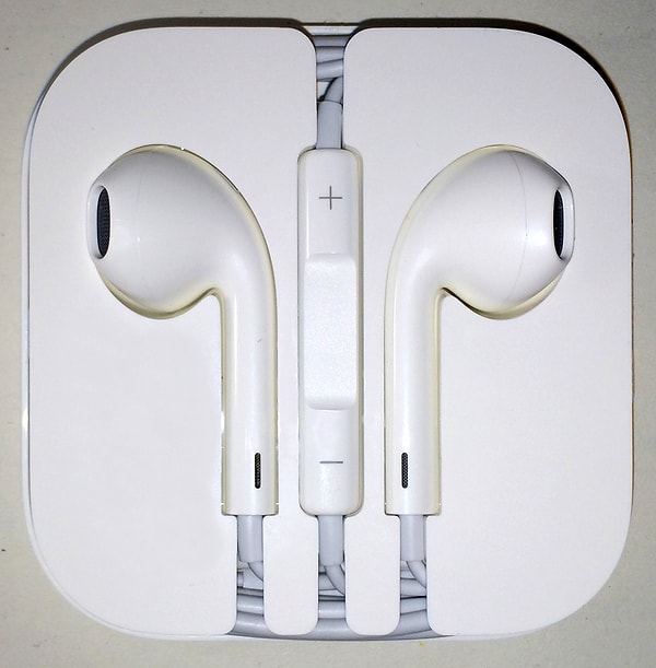 EarPods'a Yüzde 32 Zam: Fiyat 869 TL'den 1.149 TL'ye Çıktı