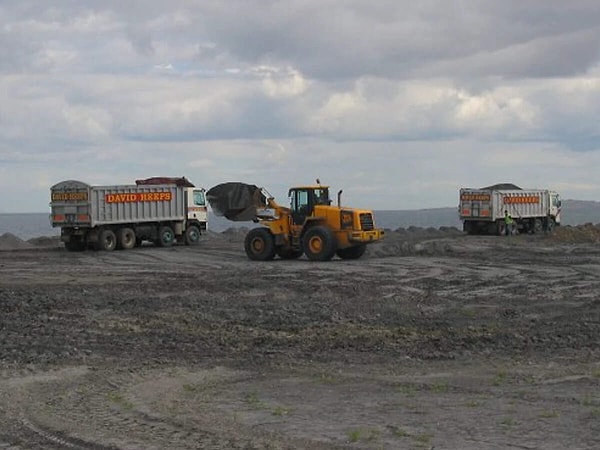 Coal Ash Discarded on Roads Reveals Shocking Hidden Treasure
