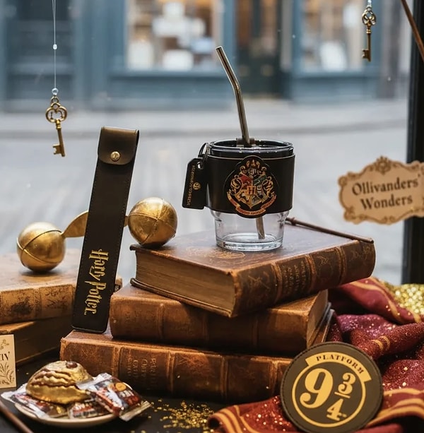 Harry Potter tutkunlarının bayılacağı lisanslı cam bardak seti!